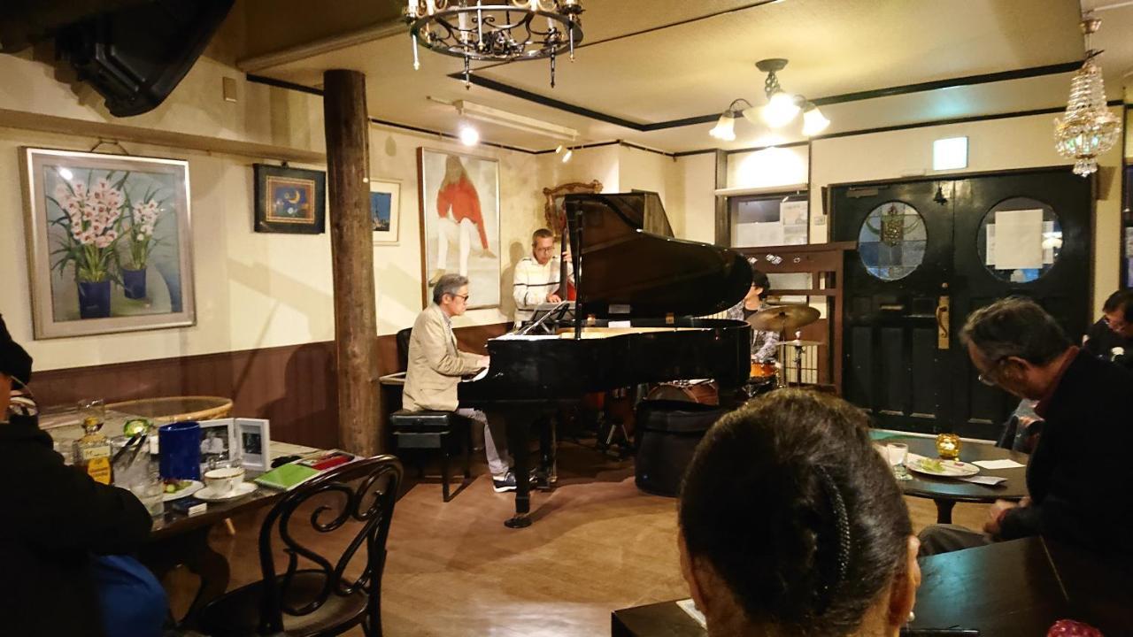 ホテル Live Cafe ひすいの海 糸魚川市 エクステリア 写真